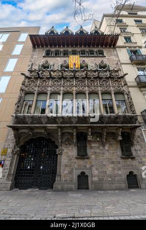 Le Palau Baro de Quadras à Barcelone, Espagne. Un petit palais moderniste par l'architecte Puig i Cadafalch. Bureaux de l'Institut Ramon Llull Banque D'Images