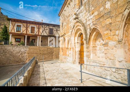 Façade de l'église Santa Maria.Curiel de Duero, province de Valladolid, Castilla Leon, Espagne. Banque D'Images