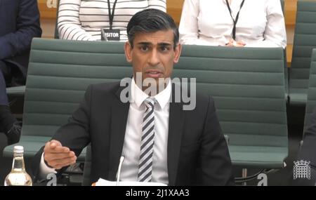 Le chancelier de l’Échiquier Rishi Sunak répond aux questions sur la déclaration du printemps au Comité du Trésor de la Chambre des communes, à Londres. Date de la photo: Lundi 28 mars 2022. Banque D'Images