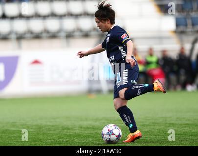 Linköpings no 29 Yuka Momiki pendant le match du dimanche dans le Damallsvenskan entre le FC-Vittsjö GIK de Linköping à l'arène de Linköping. Banque D'Images