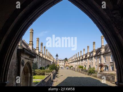 Royaume-Uni, Angleterre, Somerset. Les vigars de la cathédrale de Wells ferment. La plus ancienne rue médiévale en permanence habitée en Europe. Banque D'Images