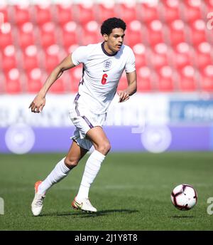 Angleterre le Jarell Quansah d'U19 lors du match de qualification 4 du championnat européen des moins de 19 ans de l'UEFA 2022 au stade de New York, Rotherham. Date de la photo: Samedi 26 mars 2022. Banque D'Images