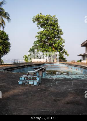 Un hôtel abandonné à Monrovia, au Libéria Banque D'Images