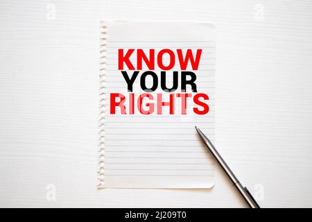 Écriture conceptuelle main montrant connaître votre valeur. Texte de photo d'affaires soyez conscient de la valeur démonstratingal mérite revenu salaire avantages vêtements colorés Banque D'Images