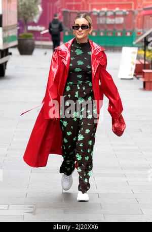 11 mars 2022 - Londres, Angleterre, Royaume-Uni - Ashley Roberts à Global radio dans Leicester Square à Londres Banque D'Images