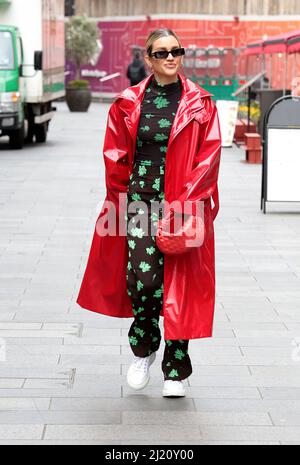 11 mars 2022 - Londres, Angleterre, Royaume-Uni - Ashley Roberts à Global radio dans Leicester Square à Londres Banque D'Images