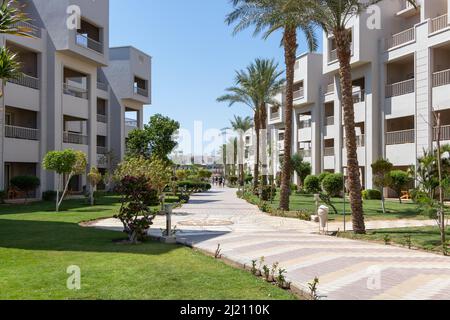 Hurghada, Egypte - septembre 25 2021 : un jardin à l'hôtel Solymar Soma Beach, Hurhgada, Egypte Banque D'Images