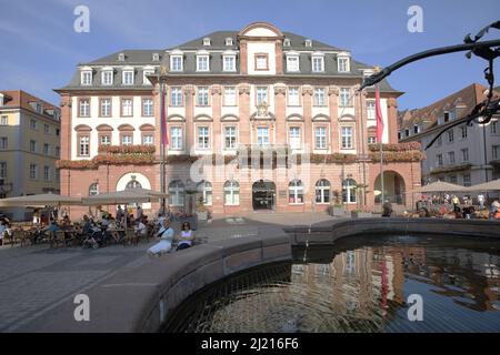 Place du marché avec fontaine et hôtel de ville à Heidelberg, Bade-Wurtemberg, Allemagne Banque D'Images