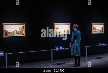 Londres Royaume-Uni 29 mars 2022 l'exposition est l'ensemble complet de vingt-quatre vues vénitiennes de l'abbaye de Woburn, peint par Canaletto pour Lord John Russell, le duc de Bedford de 4th, en 1730s. C’est la première fois que les peintures, considérées comme la plus grande commission de Canaletto, seront exposées dans leur intégralité à l’extérieur de leur maison ancestrale à l’abbaye de Woburn. Royal Museum Greenwich 1 avril – 25 septembre 2022 Paul Quezada-Neiman/Alay Live News Banque D'Images