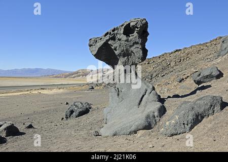 Champignon Rock, Devils Throne, États-Unis, Californie, Parc national de la Vallée de la mort Banque D'Images