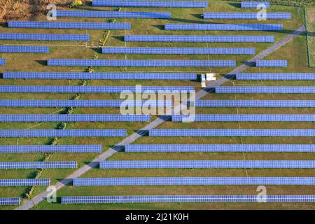 Panneaux solaires, vue aérienne, Belgique, Flandre Banque D'Images