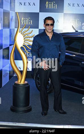 Mumbai, Inde. 28th mars 2022. Salman Khan, acteur de Bollywood, assiste à la conférence de presse de l'IIFA (International Indian film Academy Awards) à Mumbai. L'édition 22nd de l'IIFA (International Indian film Academy Awards) aura lieu du 20th au 22 mai 2022 à Abu Dhabi. Crédit : SOPA Images Limited/Alamy Live News Banque D'Images