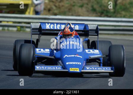 Piercarlo Ghinzani (ITA) Osella FA1F Alfa Romeo Banque D'Images
