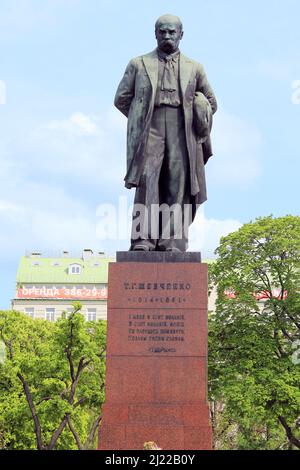 KIEV, UKRAINE - 2 MAI 2011 : c'est un monument du célèbre poète, écrivain et peintre ukrainien Taras Shevchenko. Banque D'Images