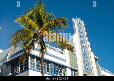 Détail des bâtiments Art déco sur Ocean Drive à Miami : Hôtel Breakwater South Beach Banque D'Images