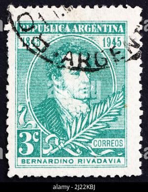 ARGENTINE - VERS 1945: Un timbre imprimé en Argentine montre Bernardino Rivadavia, le premier président de l'Argentine, 1826 - 1827, vers 1945 Banque D'Images