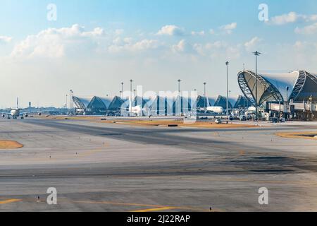 Bangkok, Thaïlande - 21 décembre 2009 : aéroport d'internement aérien de Bangkok Suvarnabhumi. L'aéroport a été inauguré en 2006 et est le plus grand de T Banque D'Images