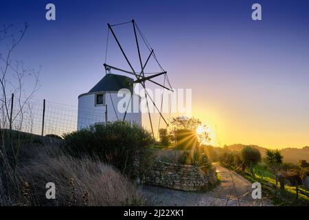 Coucher de soleil à Serra do Louro, Parc naturel d'Arrábida. Palmela, Portugal Banque D'Images