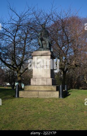 Statue d'Ebenezer Elliott à Weston Park, Sheffield, dans le South Yorkshire Banque D'Images