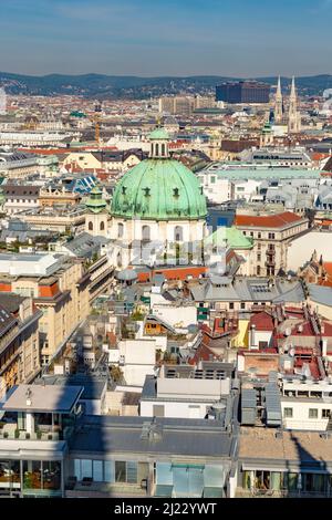 Vienne, Autriche - 25 avril 2015 : vue de Vienne depuis la cathédrale Saint-Etienne. Banque D'Images