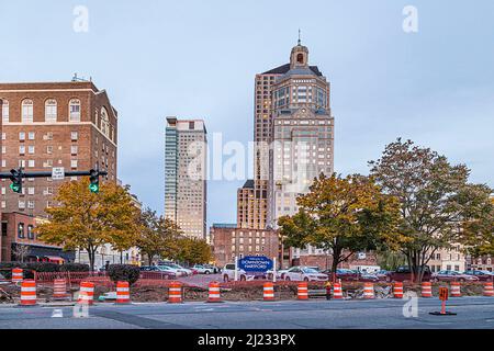 Hartford , USA - 27 octobre 2015 : vue d'horizon du centre-ville de Hartford en fin de soirée Banque D'Images