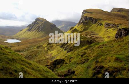 Vue sur le Quiraing sur la péninsule Trotternish sur l'île de Skye, en Écosse Banque D'Images