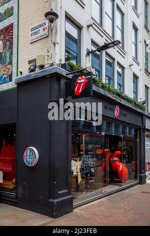 Rolling Stones Store Carnaby St London - RS No. 9 Carnaby est le magasin phare de Rolling Stones au 9 Carnaby Street Soho Londres. Ouvert 2020. Banque D'Images