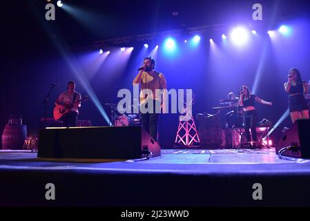 29 mars 2021, Naples, Italie : le chanteur italien Tommaso Paradiso se produit en direct à PalaPartenope à Naples avec son Space Cowboy Tour 2022. (Image de crédit: © Paola Visone/Pacific Press via ZUMA Press Wire) Banque D'Images