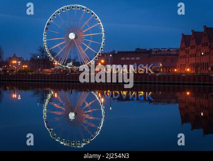 Gdansk réflexions de nuit Banque D'Images