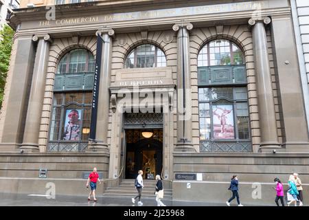 Burberry magasin de vêtements à George Street Sydney un jour d'automne humide, Sydney, NSW, Australie Banque D'Images