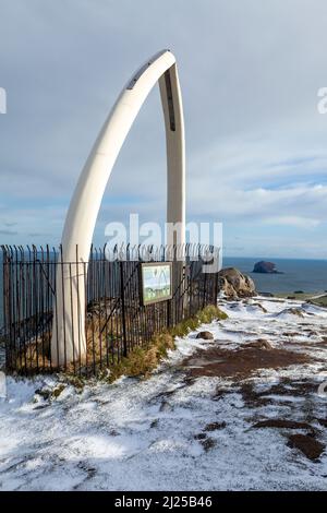 Une journée enneigée au sommet de North Berwick Law, East Lothian, Écosse Banque D'Images