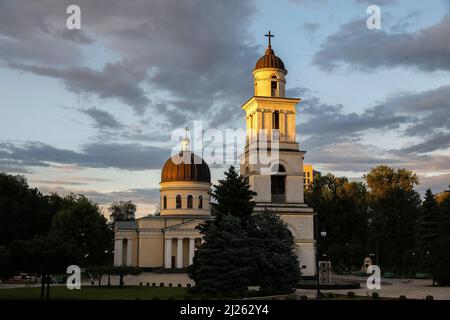 Cathédrale de la Nativité du Christ, la principale cathédrale de l'Église orthodoxe moldave dans le centre de Chisinau, en Moldavie. Banque D'Images