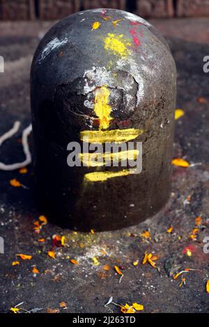 shiva lingam en pierre dans le temple hindou, Banque D'Images