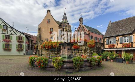 Chapelle Saint-Leon IX avec fontaine Leo devant Banque D'Images