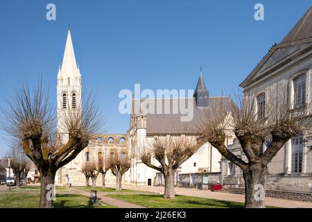 Abbaye de l'église Belli locus à Beaulieu-les-Loches un après-midi ensoleillé d'hiver, Touraine, France Banque D'Images