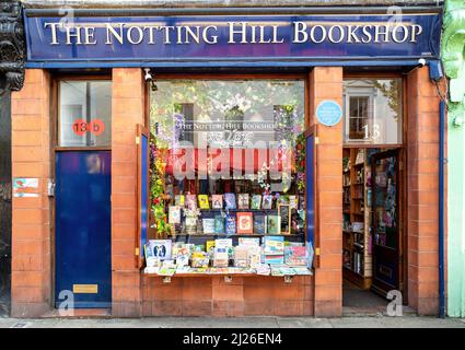 Londres, Royaume-Uni - 24th mars 2022 : façade avant de la librairie Notting Hill, rendue célèbre par le film humoristique Notting Hill, avec Hugh Grant Banque D'Images