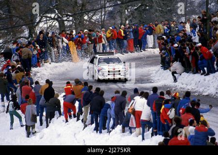 Markku Alen (fin) Ilkka Kivimaki (fin) Lancia Delta S4 GRB Martini Racing Banque D'Images
