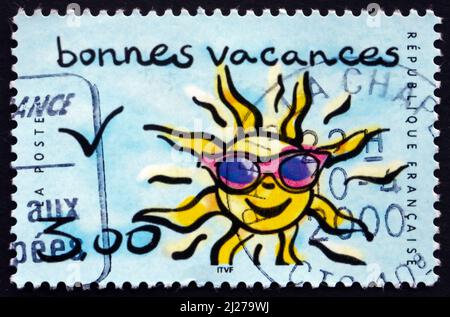 FRANCE - VERS 1999 : un timbre imprimé en France montre le Soleil, Nice Holiday, vers 1999 Banque D'Images