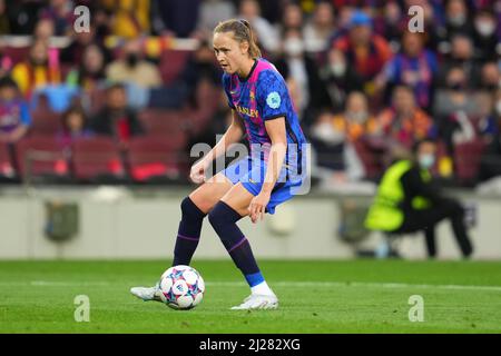 Barcelone, Espagne. 30th mars 2022. Caroline Graham Hansen du FC Barcelona lors du match de l'UEFA Women's Champions League entre le FC Barcelona et le Real Madrid, a joué au Camp Nou Stadium Stadium le 30 mars 2022 à Barcelone, Espagne. (Photo de Bagu Blanco/PRESSINPHOTO) Credit: PRESSINPHOTO SPORTS AGENCY/Alay Live News Banque D'Images