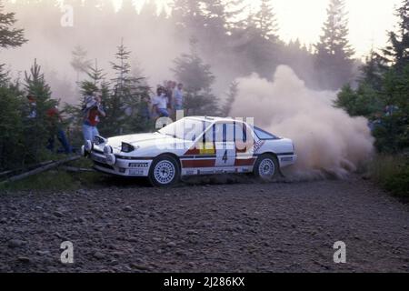 Bjorn Waldegard (SWE) Fred Gallagher (GBR) Toyota supra 3,0i GRA Toyota Team Europe Banque D'Images