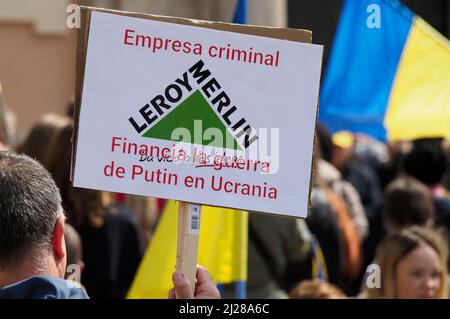 Manifestations contre le financement de la guerre en Ukraine Banque D'Images