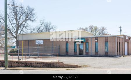 SHELBY, NC, USA-28 MARS 2022: Première église baptiste Boy Scout troupe #101 bâtiment. Banque D'Images