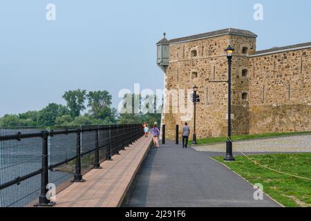 Chambly, CA - 19 juillet 2021 : lieu historique national du fort-Chambly Banque D'Images