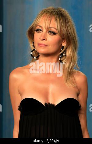 LOS ANGELES - 27 MARS : Nicole Richie à la Vanity Fair Oscar Party au Wallis Annenberg Center for the Performing Arts le 27 mars 2022 à Beverly Hills, CA Banque D'Images