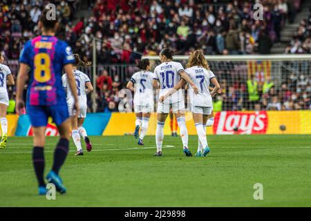 Barcelone, Espagne. 30th mars 2022. Les joueurs du Real Madrid célèbrent un but lors du match de l'UEFA Women's Champions League entre le FC Barcelona Femeni et le Real Madrid Femenino au Camp Nou. Score final; FC Barcelona Femeni 5:2 Real Madrid Femenino crédit: SOPA Images Limited/Alay Live News Banque D'Images