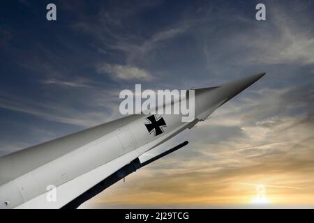 Nike Hercules (également SAM-A-25 et plus tard MIM-14), missile antiaérien à longue portée, Force aérienne des Forces armées allemandes, aéroport de Gatow, Berlin, Allemagne Banque D'Images