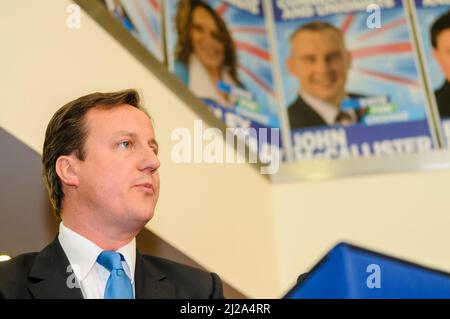 Belfast, Irlande du Nord, 4th mai 2010. David Cameron s'adresse au public lors d'une réunion du Parti unioniste Ulster. Banque D'Images