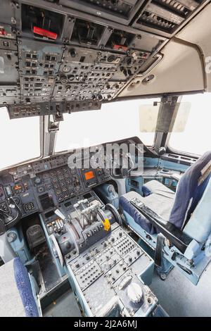 Intérieur d'un TriStar l-1011 désaffecté à Cotonou, Bénin Banque D'Images