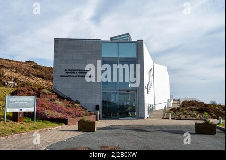 Ballycrory, Irlande - 19 mars 2022 : le centre d'accueil du parc national de Ballycrory dans le comté de Mayo. Banque D'Images