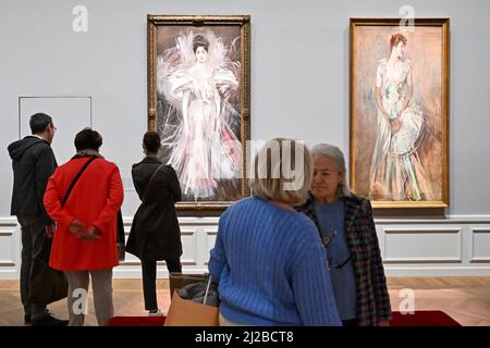 L'exposition Boldini à Paris, France, le 28 mars 2022. Du 29 mars au 24 juillet 2022, le petit Palais met en valeur le peintre virtuose et observateur attentif de la haute société Giovanni Boldini (1842-1931), dans sa nouvelle exposition « Boldini : plaisirs et jours ». (Photo de Lionel Urman/Sipa USA) Banque D'Images